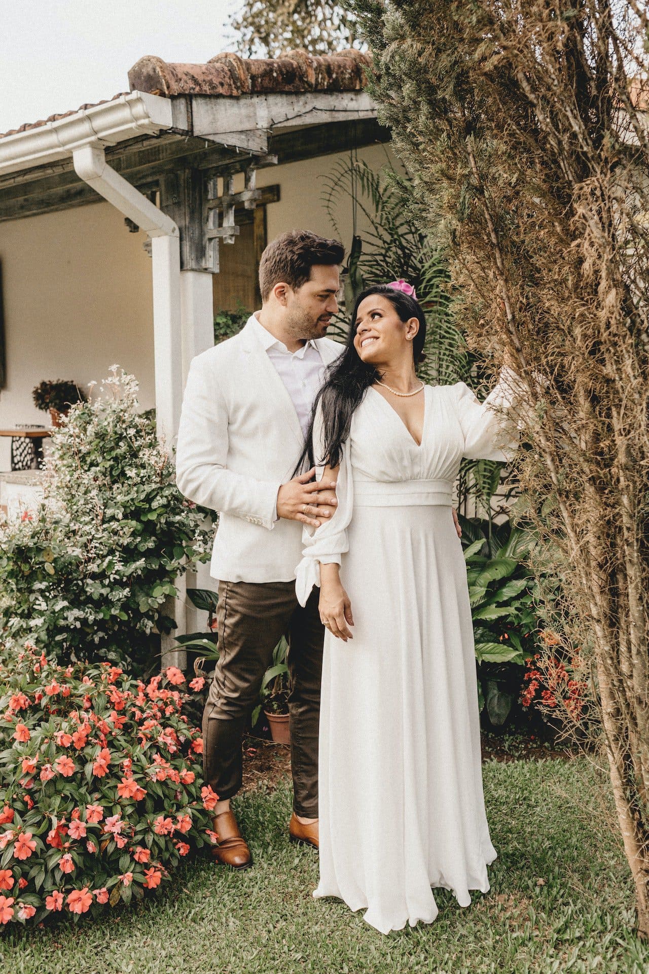 Simple backyard discount wedding dress