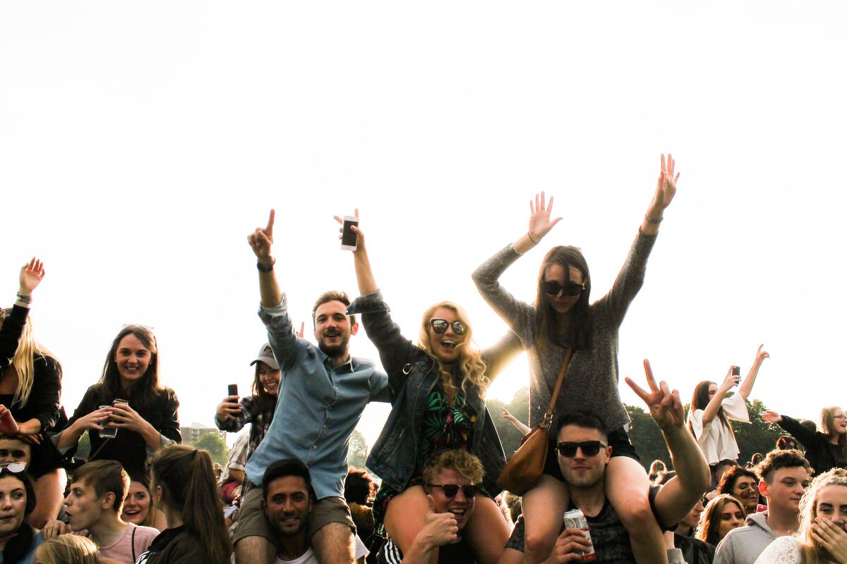 What to Wear to a Music Festival