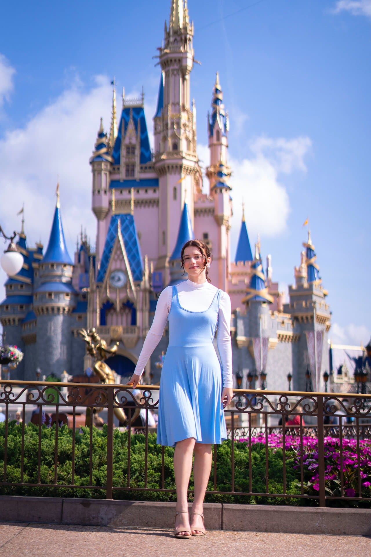 What to Wear to Disneyland: 12+ Outfit Ideas for Every Month!