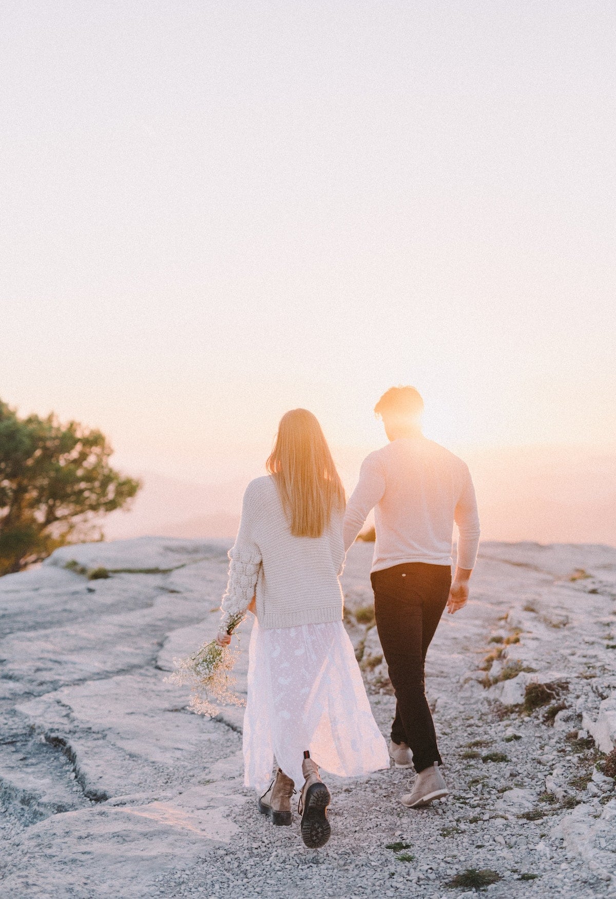 Cozy Engagement Photos Outfit