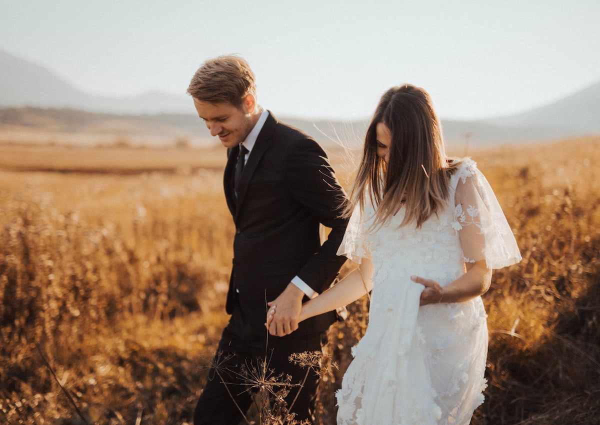 What to Wear for Engagement Photos