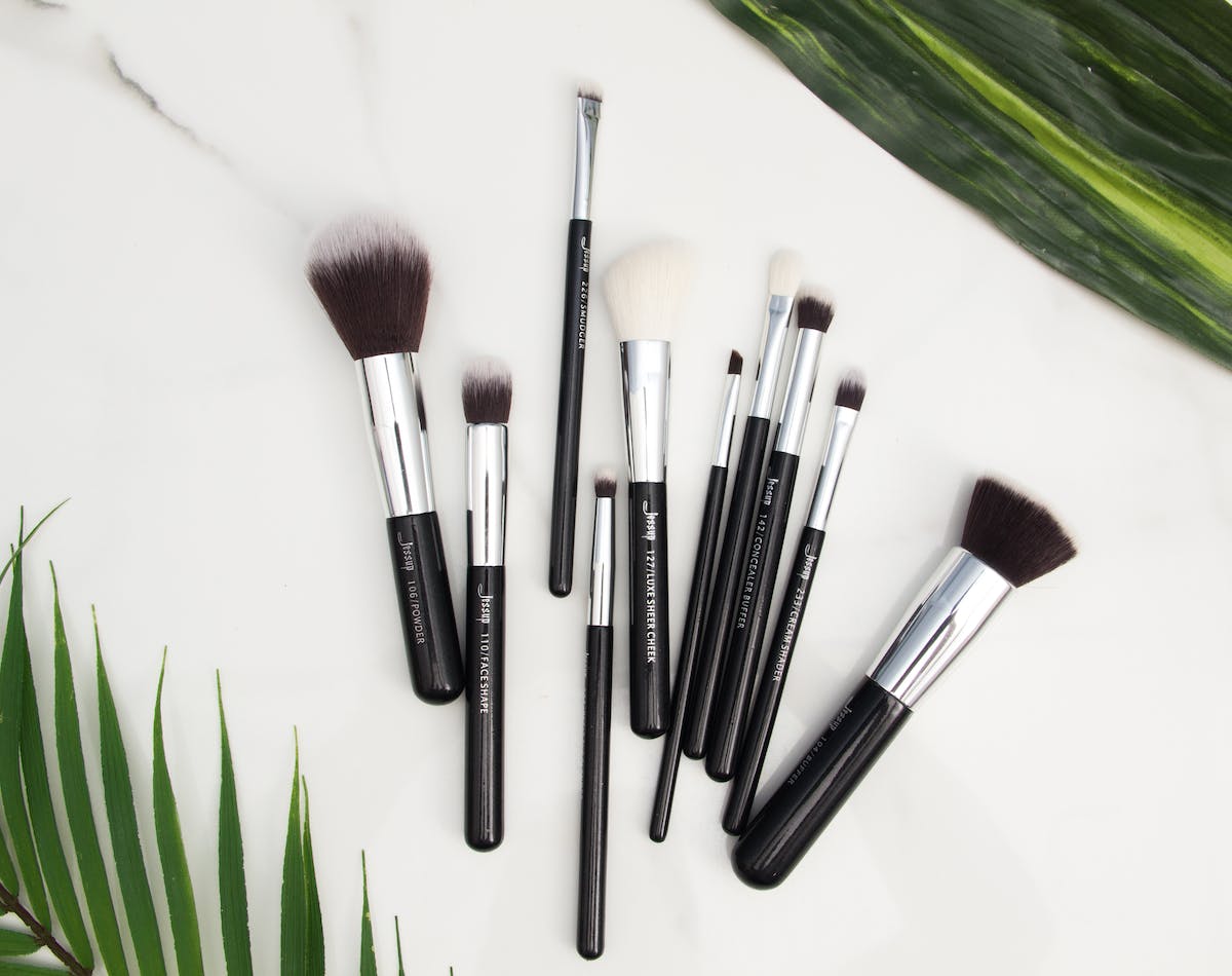 make up brushes