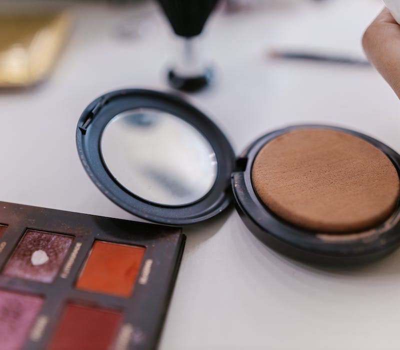 powder natural finish foundation