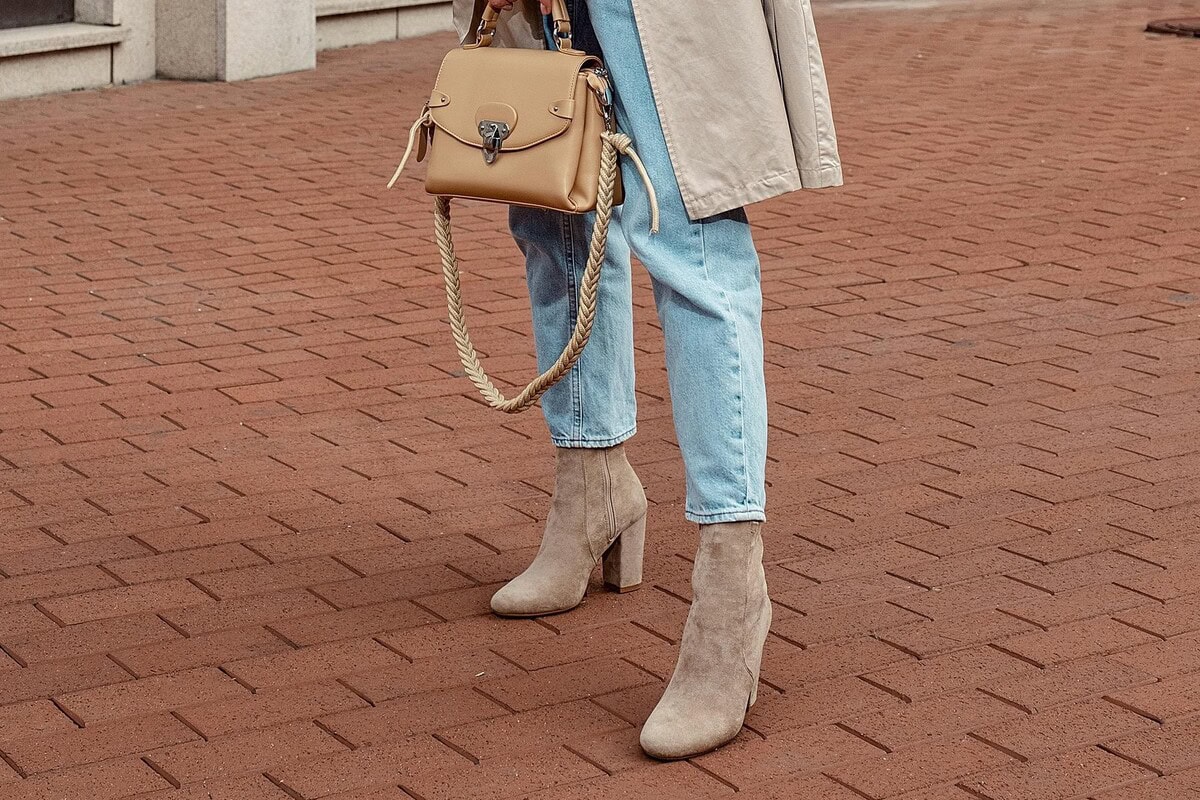 iconic fall wardrobe essentials heeled boots