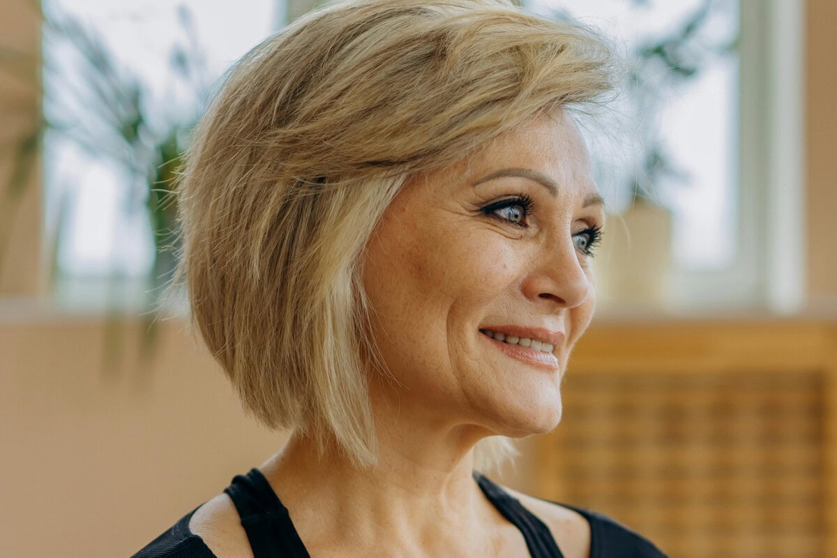 stylish haircuts for women over 50
