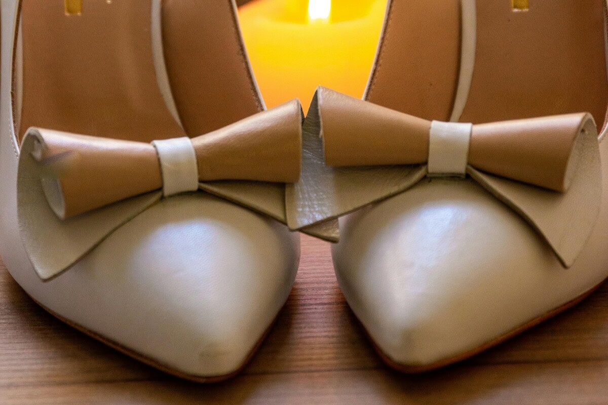bow heels