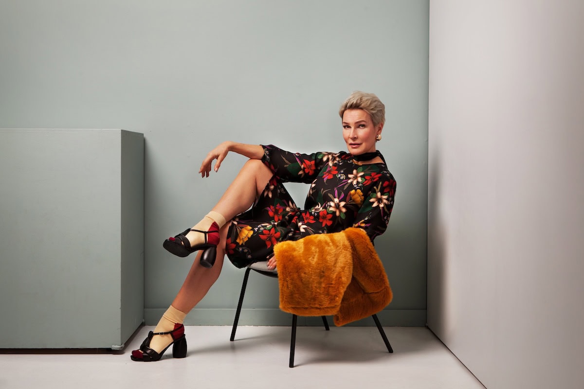 sexy mature woman fashion model sitting on chair i 2025 01 16 11 54 20 utc