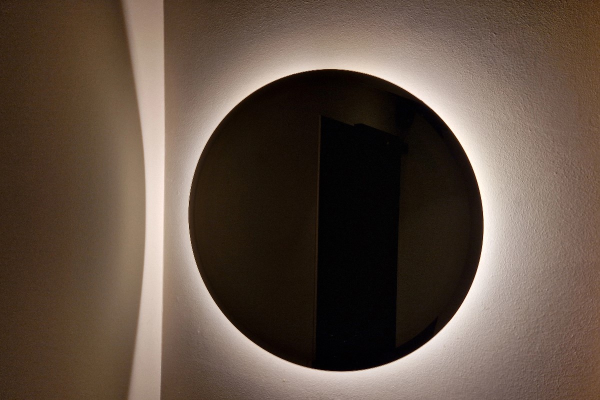 Back light mirror