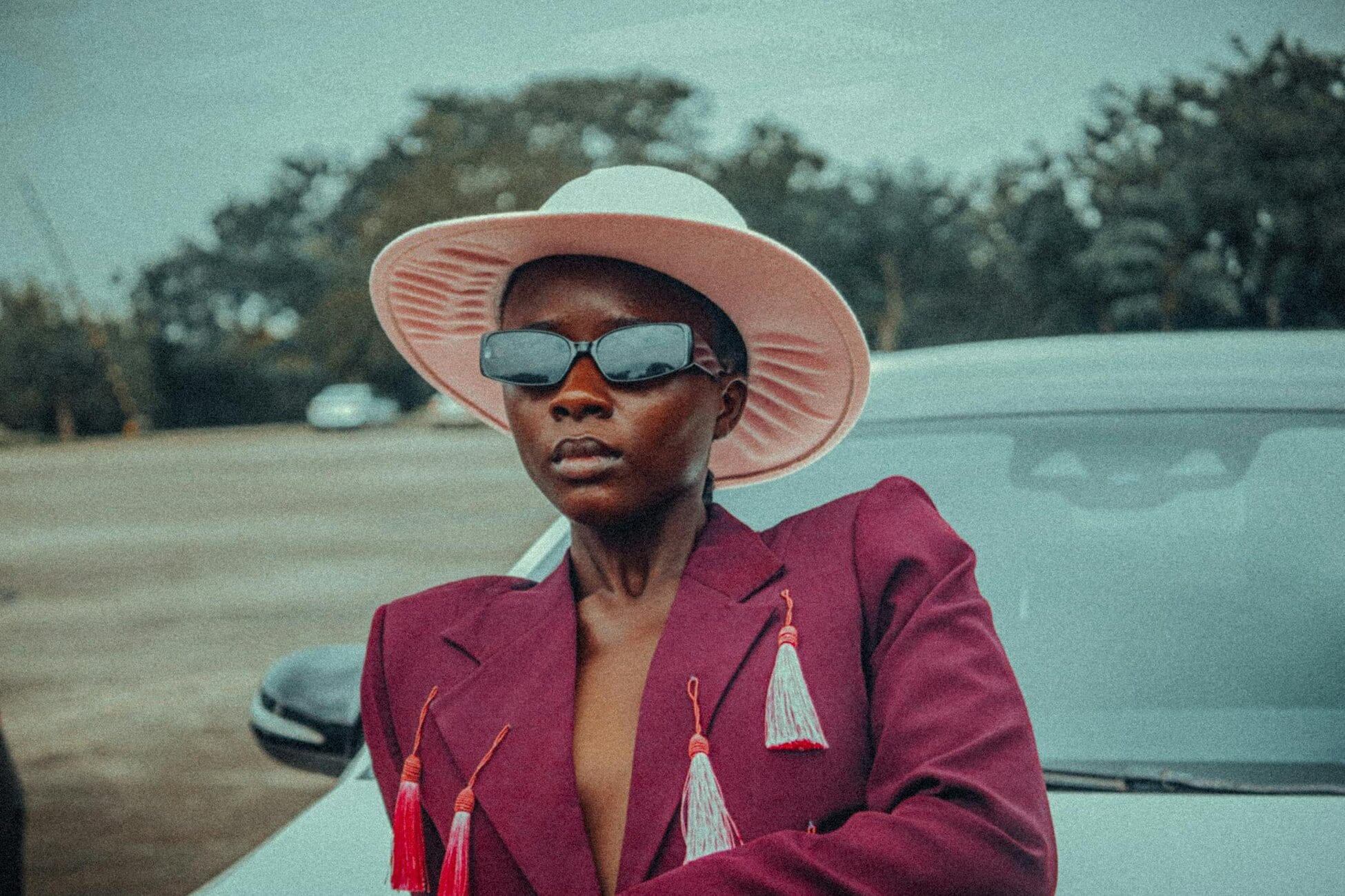 free photo of stylish woman in sunglasses and hat outdoors