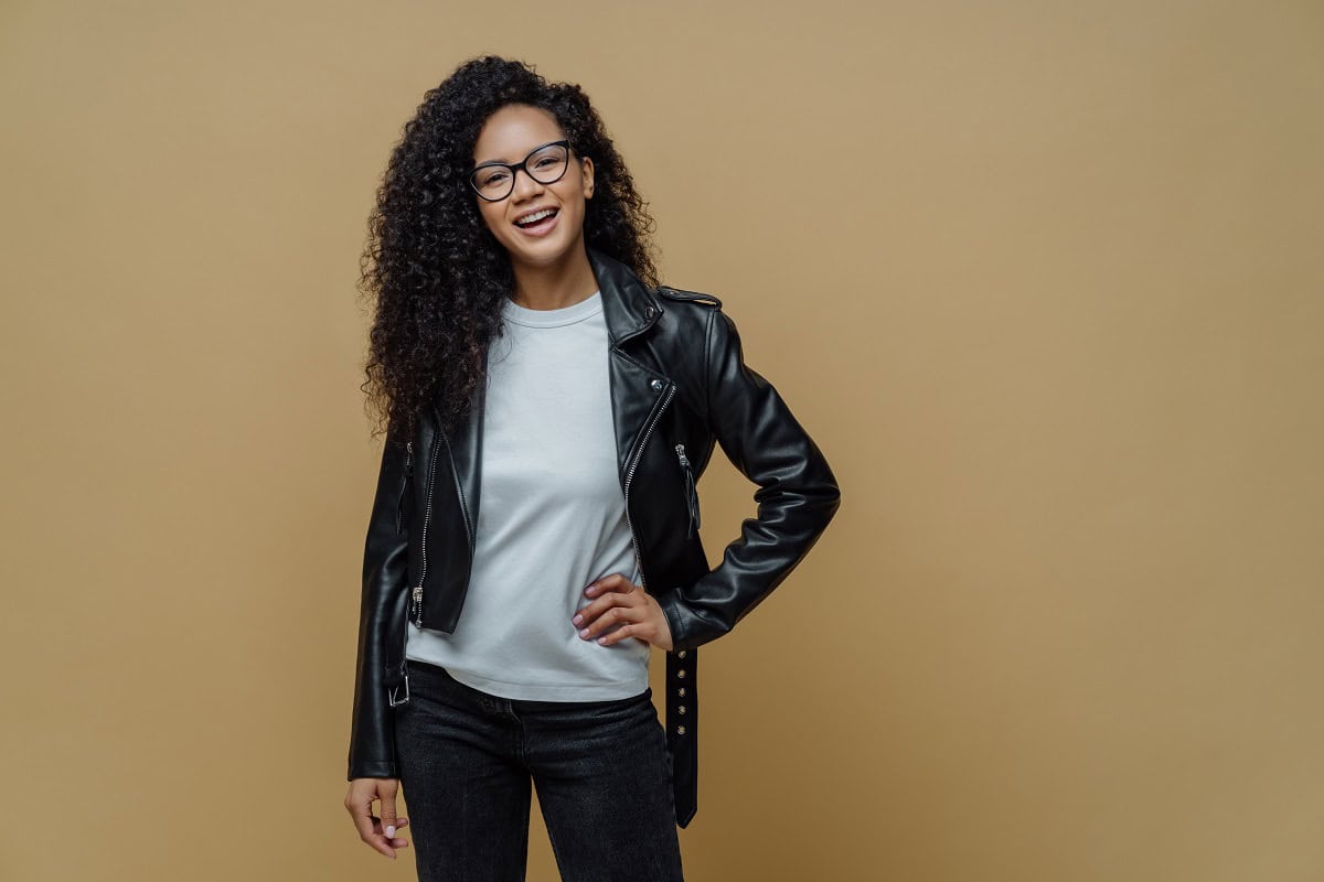 what to wear with flare leggings