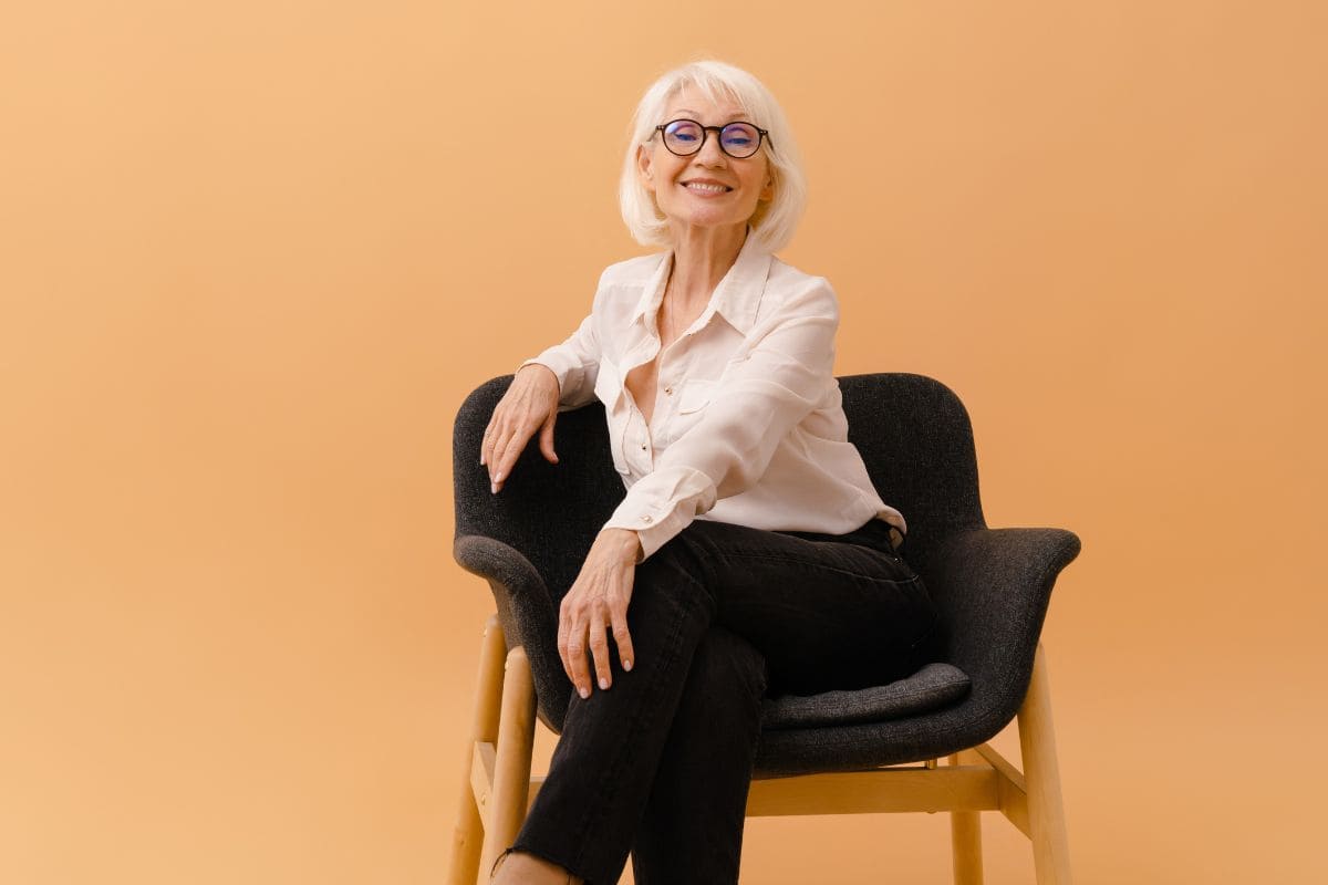 beautiful smiling senior woman in business suit si 2025 02 16 12 29 00 utc 1