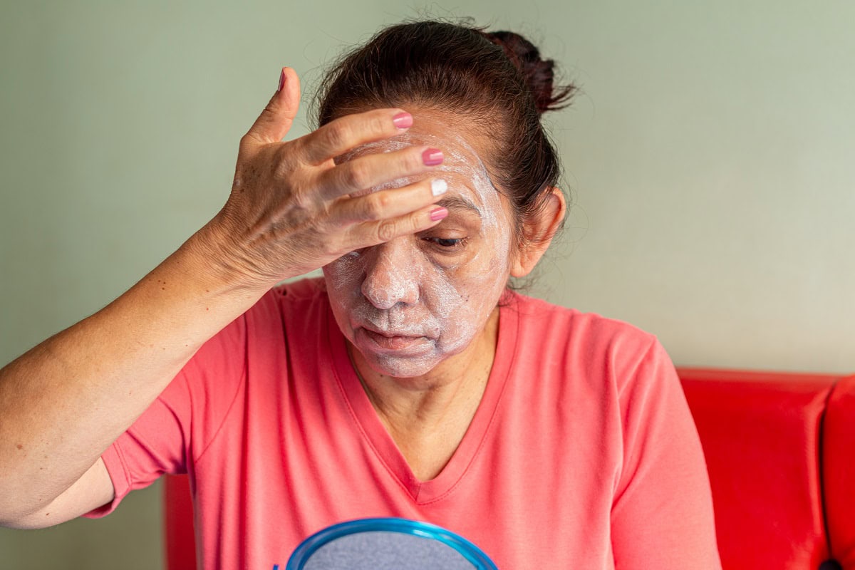 mature woman using a facial mask for the skin old 2024 12 06 20 20 50 utc