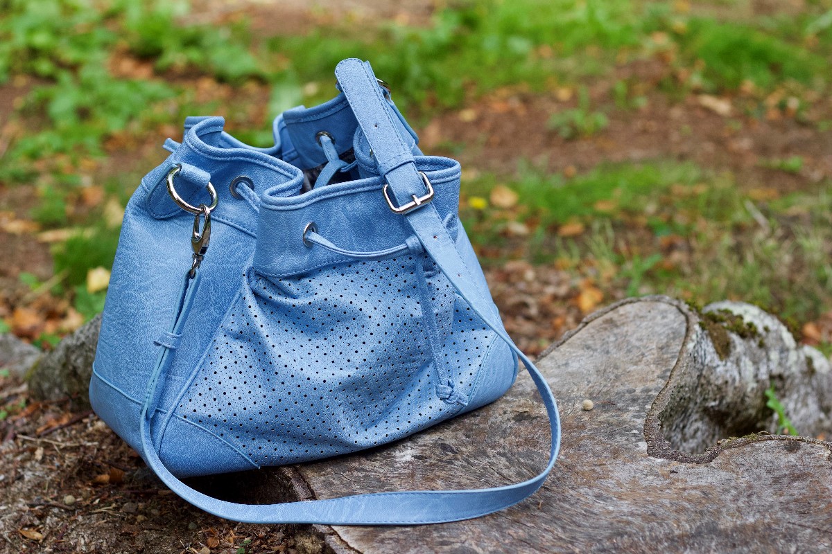 Bucket bag