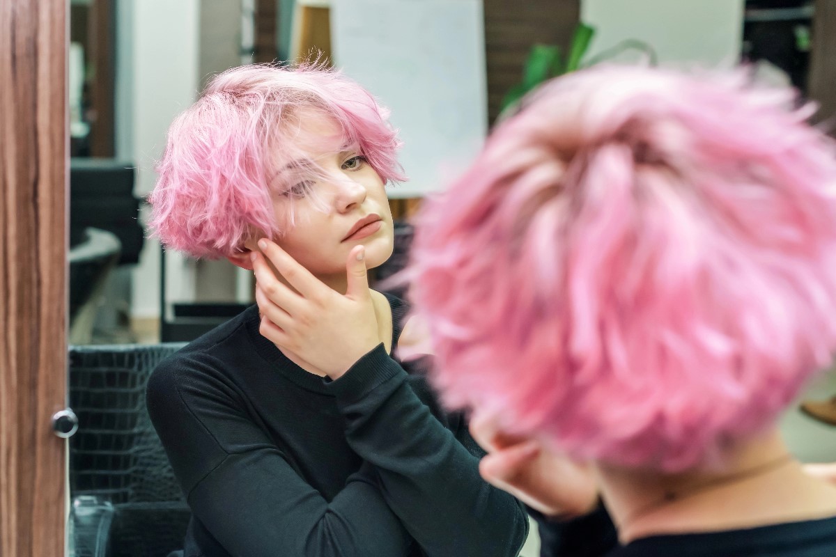 Coloring hair