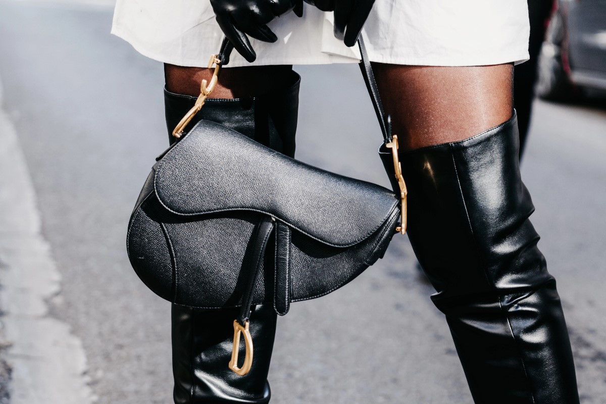 Saddle handbag