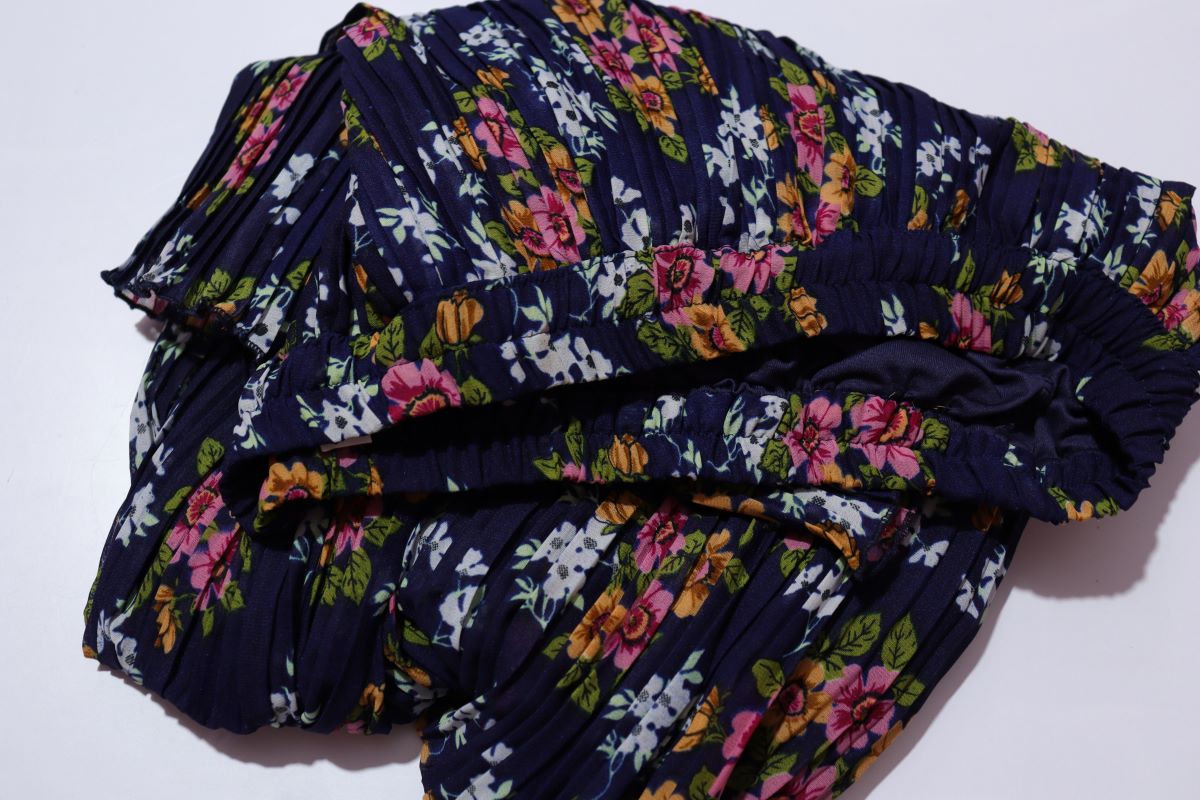 Flowery patterned silkArtofkosi