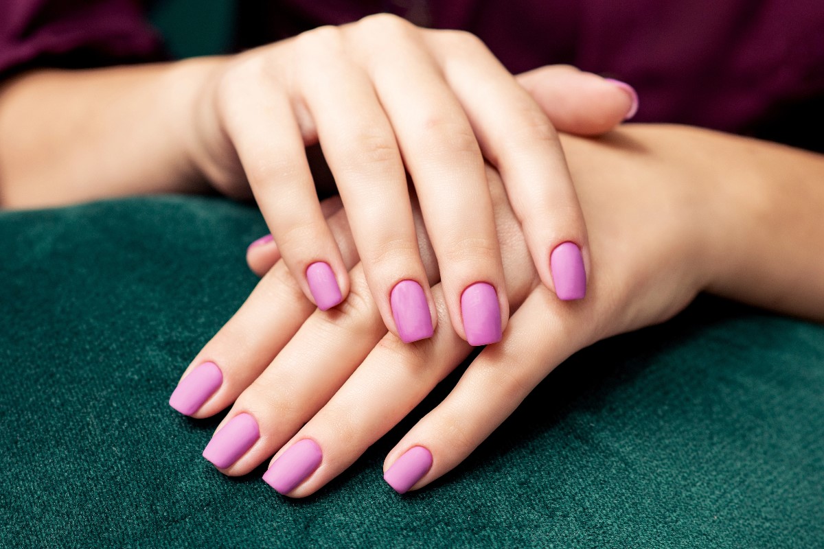 Matte color nails