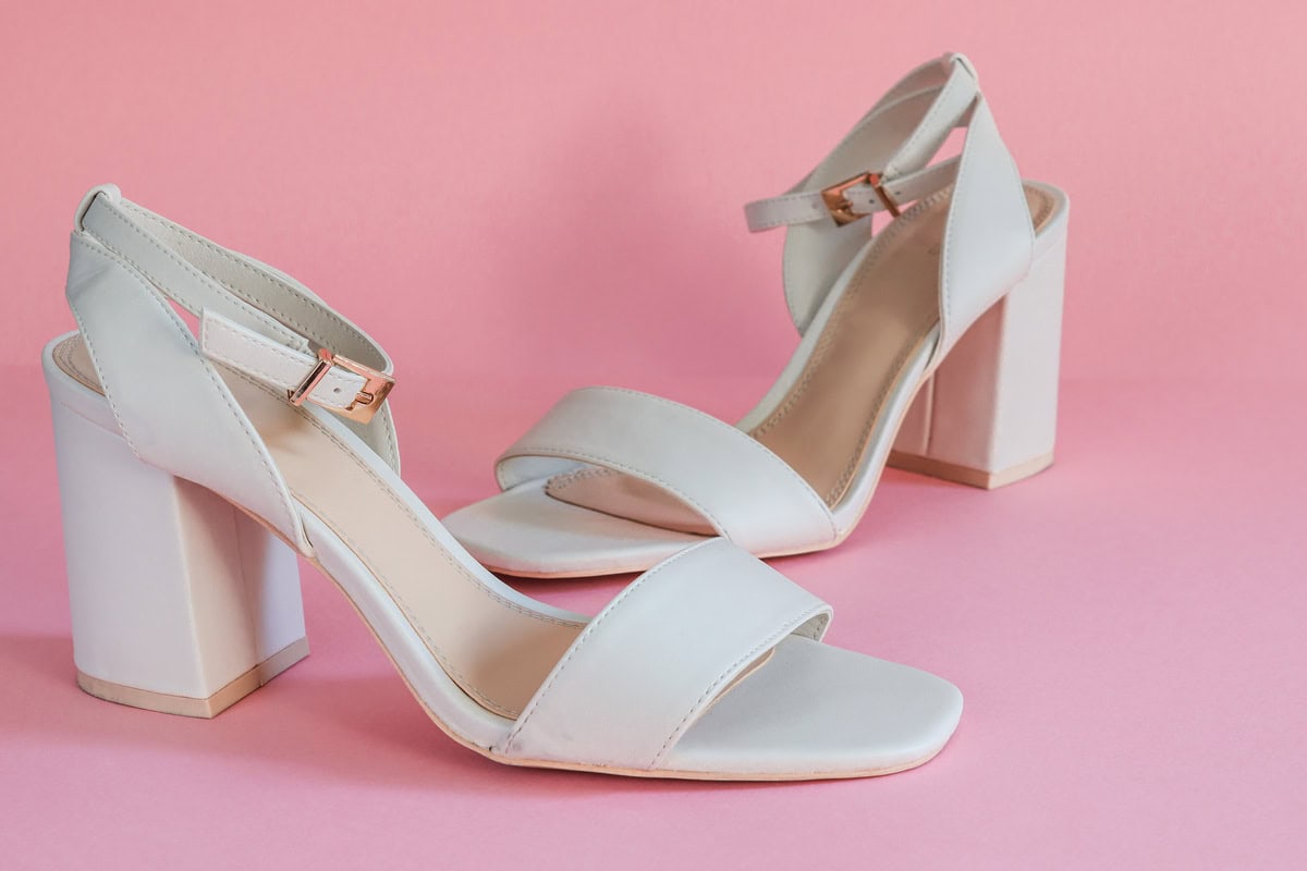 what shoes to wear with wide leg pants