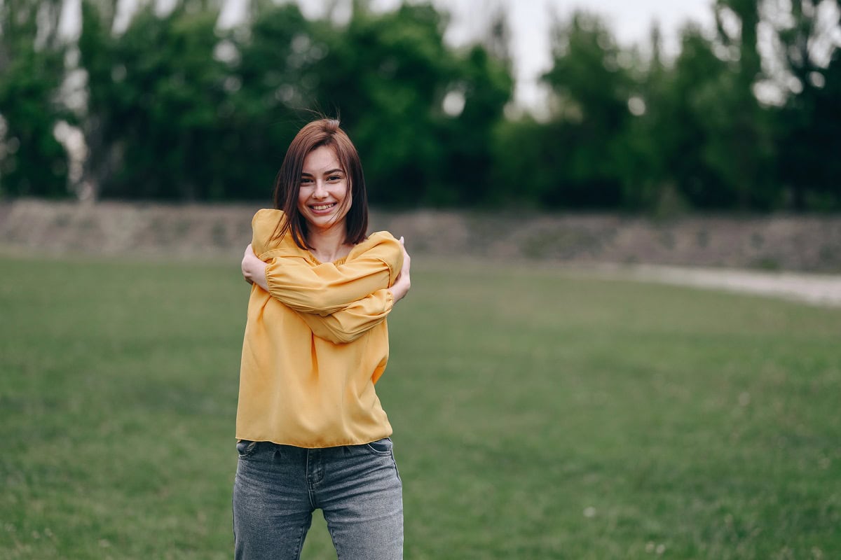 what to wear with flared jeans