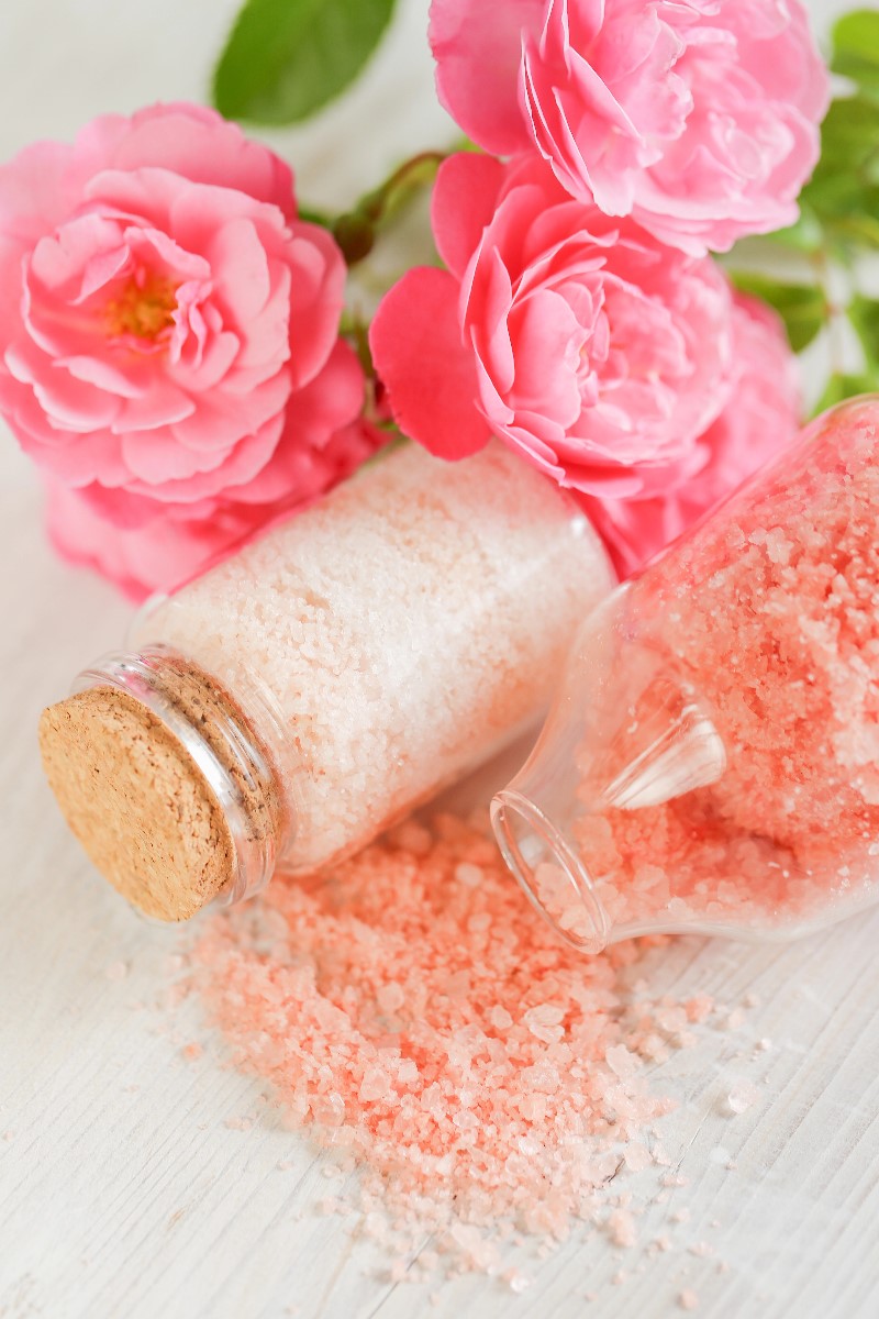 Layered bath salts in a jar