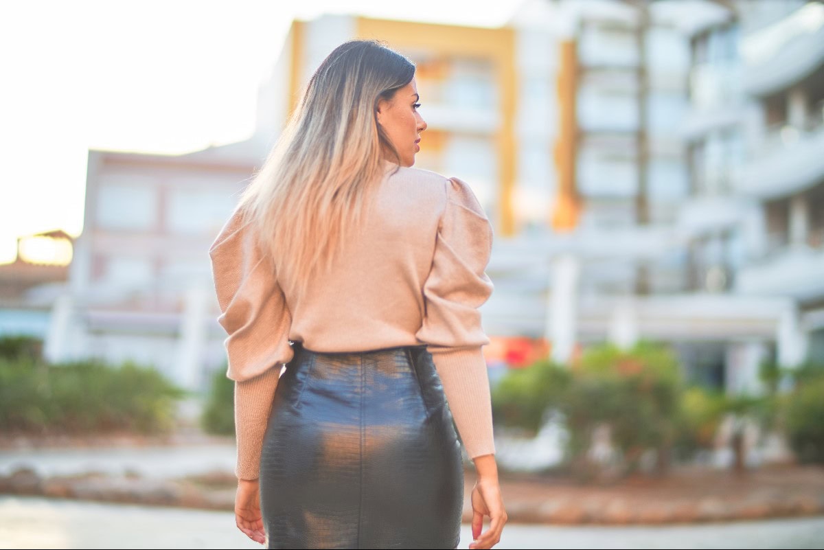 what to wear to a concert at night